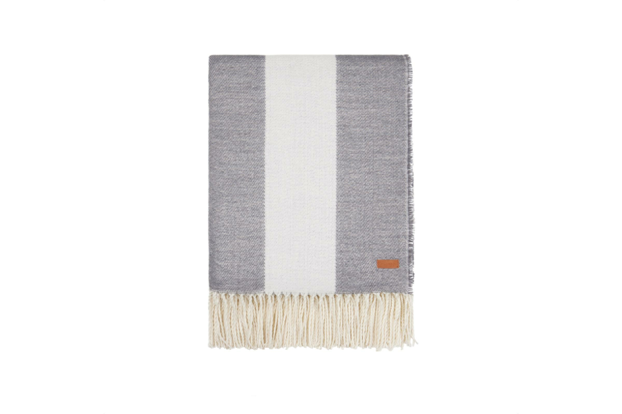 Plaid VINGA Tella AWARE™ en Polylana®: Couverture