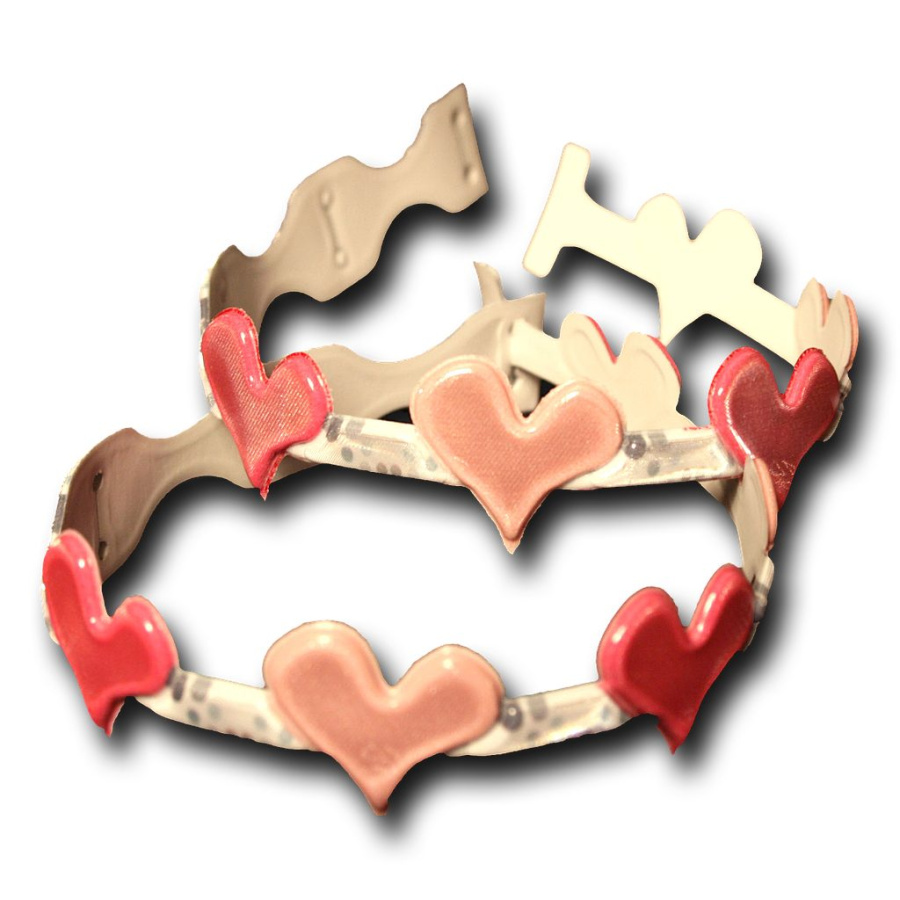Heijastinranneke – Hearts: Full product surface (size to confirm)