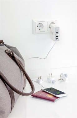 Логотрейд pекламные подарки картинка: Meene: Travel adapter wireless powerbank, white
