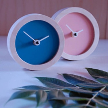 Логотрейд бизнес-подарки картинка: Деревянные настольные часы