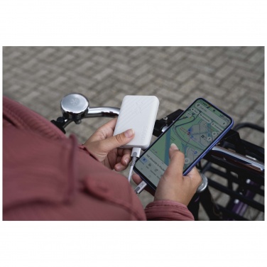 Логотрейд pекламные подарки картинка: Xtorm XG205 Go2 портативное зарядное устройство с быстрой зарядкой, 12 Вт, 5000 мАч 