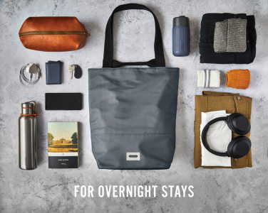 Логотрейд pекламные продукты картинка: Черная термосумка-тоут/холодильник Blum 16 л