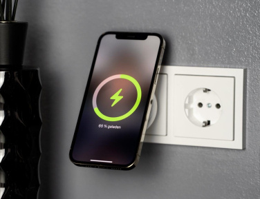 MAGnetic Wallcharger – беспроводное зарядное устройство, изображение товара (4)