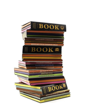 Набор молочного шоколада в форме книги: 3 плитки, изображение товара (2)