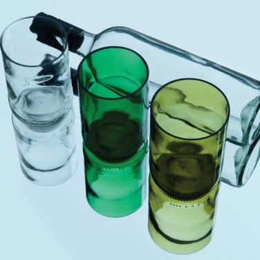 : Taaskasutatud klaasist joogipudel