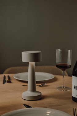 Logotrade profilprodukter bild: VINGA Maris RCS återvunnen plast bordslampa