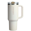 Stanley Quencher® ProTour 1180 ml isolerad mugg i återvunnet rostfritt stål med flip-sugrör , Grädde