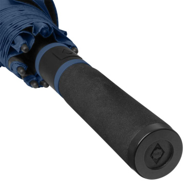 FARE® Doubleface XL Vent tvåfärgat ventilerat golfparaply med logotyp, marinblå (waterSAVE®) / svart – detaljvy 2