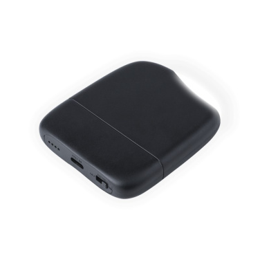 Svart Xoopar ICE-P powerbank med synlig USB-C-port, LED-indikatorer och strömbrytare