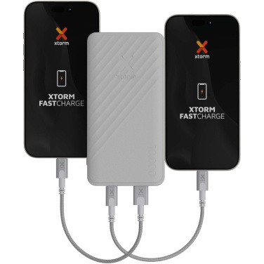 Xtorm XG210 powerbank – laddar två telefoner samtidigt