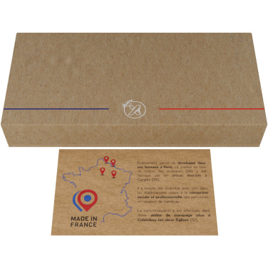 SCX.design P34 trådlös powerbank på 5 000 mAh i trä, produktbild, Ljusbrun (1)