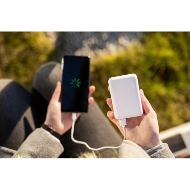 Powerbank 10000 mAh | Hart, produktbild (4)