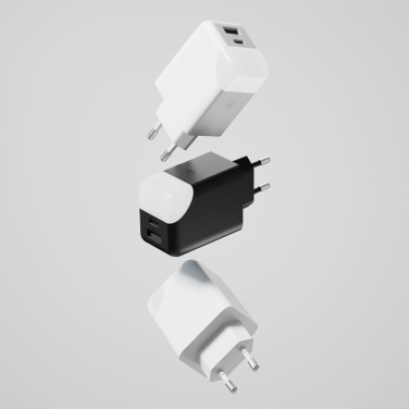 Xoopar Ice-G 65W GaN strömadapter, svart, produktbild (2)