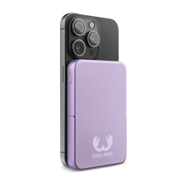 2PBM5000| Fresh 'n Rebel Compatible with MagSafe Trådlös powerbank 5000 mAh, lila, produktbild (4)
