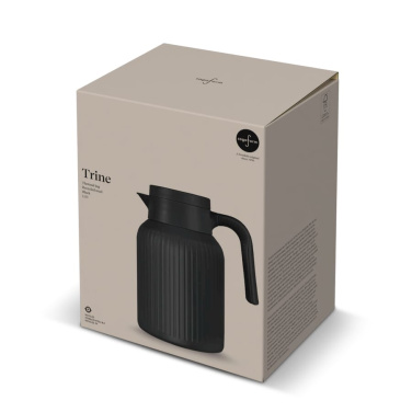 Sagaform Trine Termokaraff (återvunnen) 1.5 L, svart, produktbild (3)