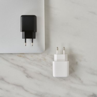 Franklin Väggladdare rABS 20W. USB-C och USB-A Snabbladdning, Svart, produktbild (4)