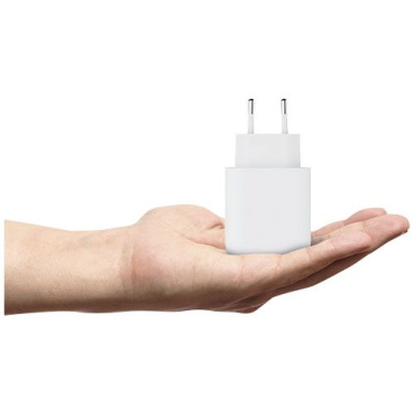 Xtorm XEC067 GaN² Ultra 67 W väggladdare, vit, produktbild (2)