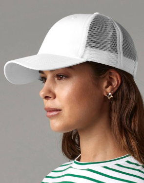 Återvunnen Urbanwear 6 Panel Snapback Trucker, svart – Beechfield (2)