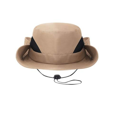 Hatt Tierney, Kaki – Makito