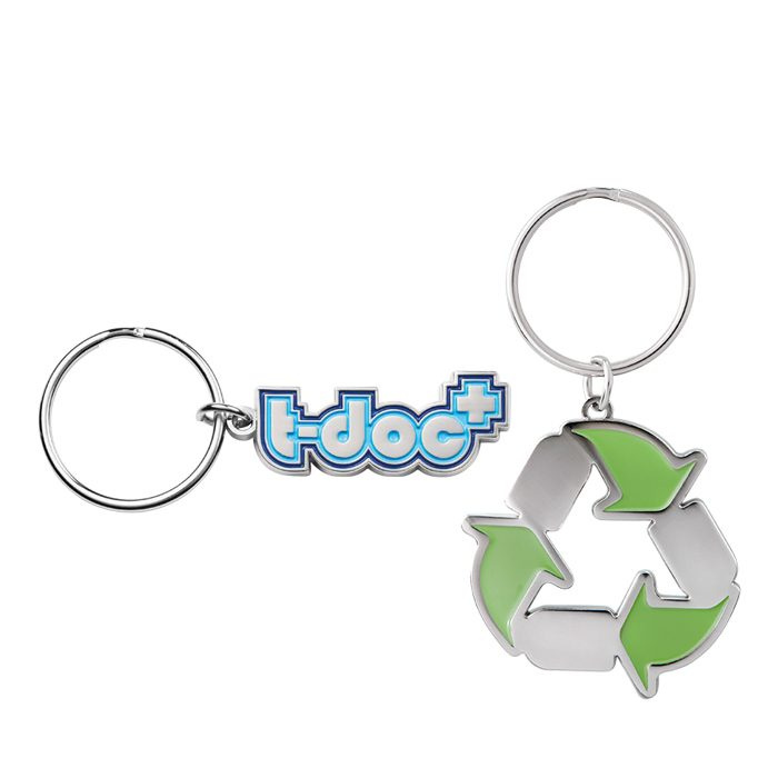 Anpassad formpläterad nyckelring i återvunnen zinklegering med mjuk emaljlogotypdesign, produktbild